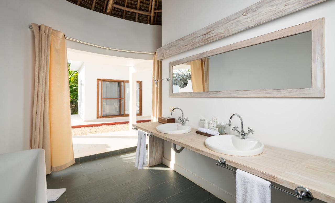 Gold Zanzibar Beach House & Spa Kendwa Esterno foto