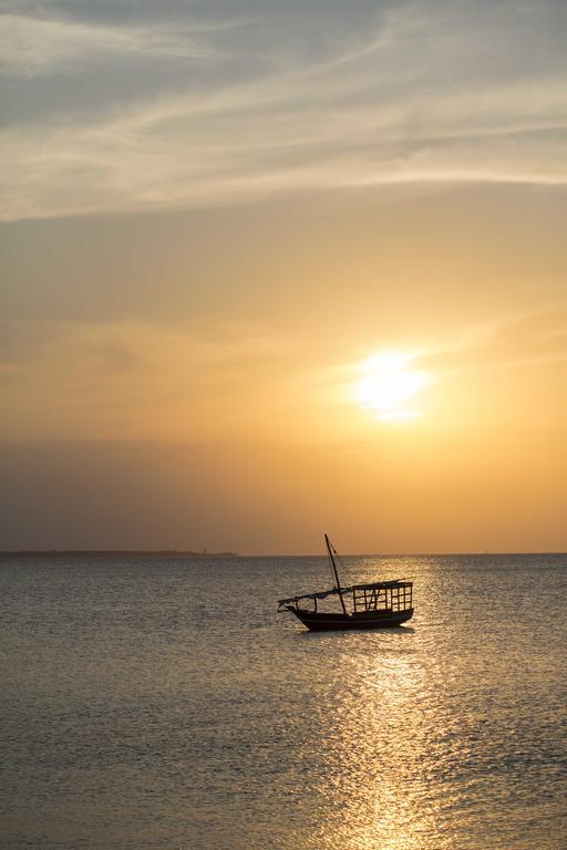 Gold Zanzibar Beach House & Spa Kendwa Esterno foto