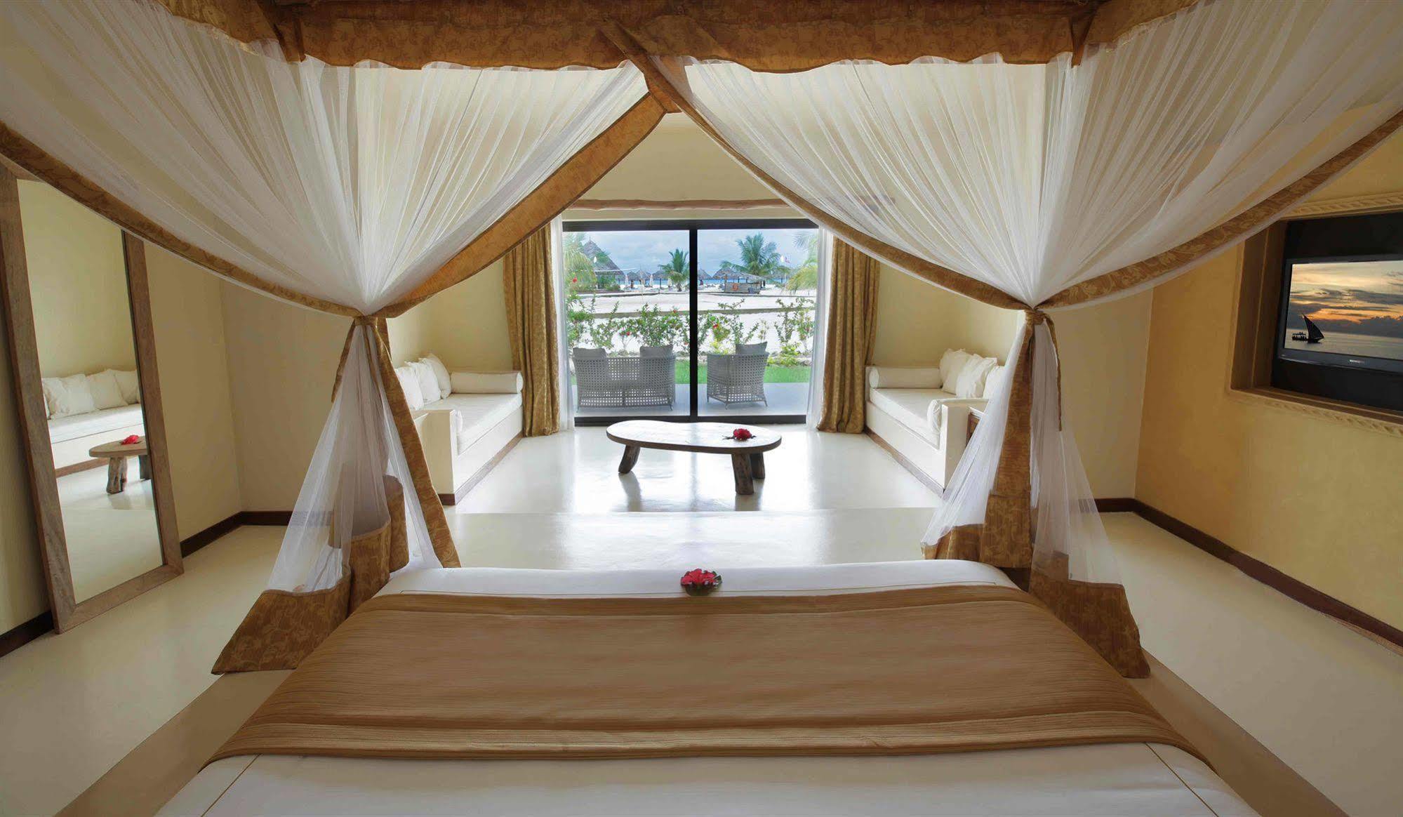 Gold Zanzibar Beach House & Spa Kendwa Esterno foto