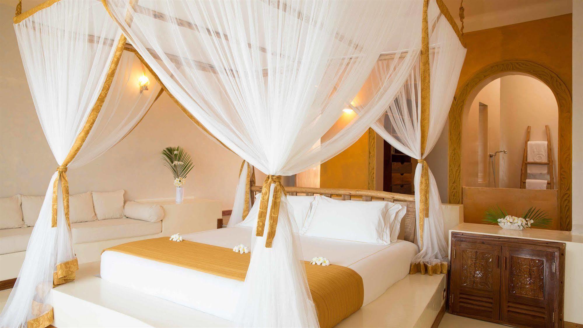 Gold Zanzibar Beach House & Spa Kendwa Esterno foto