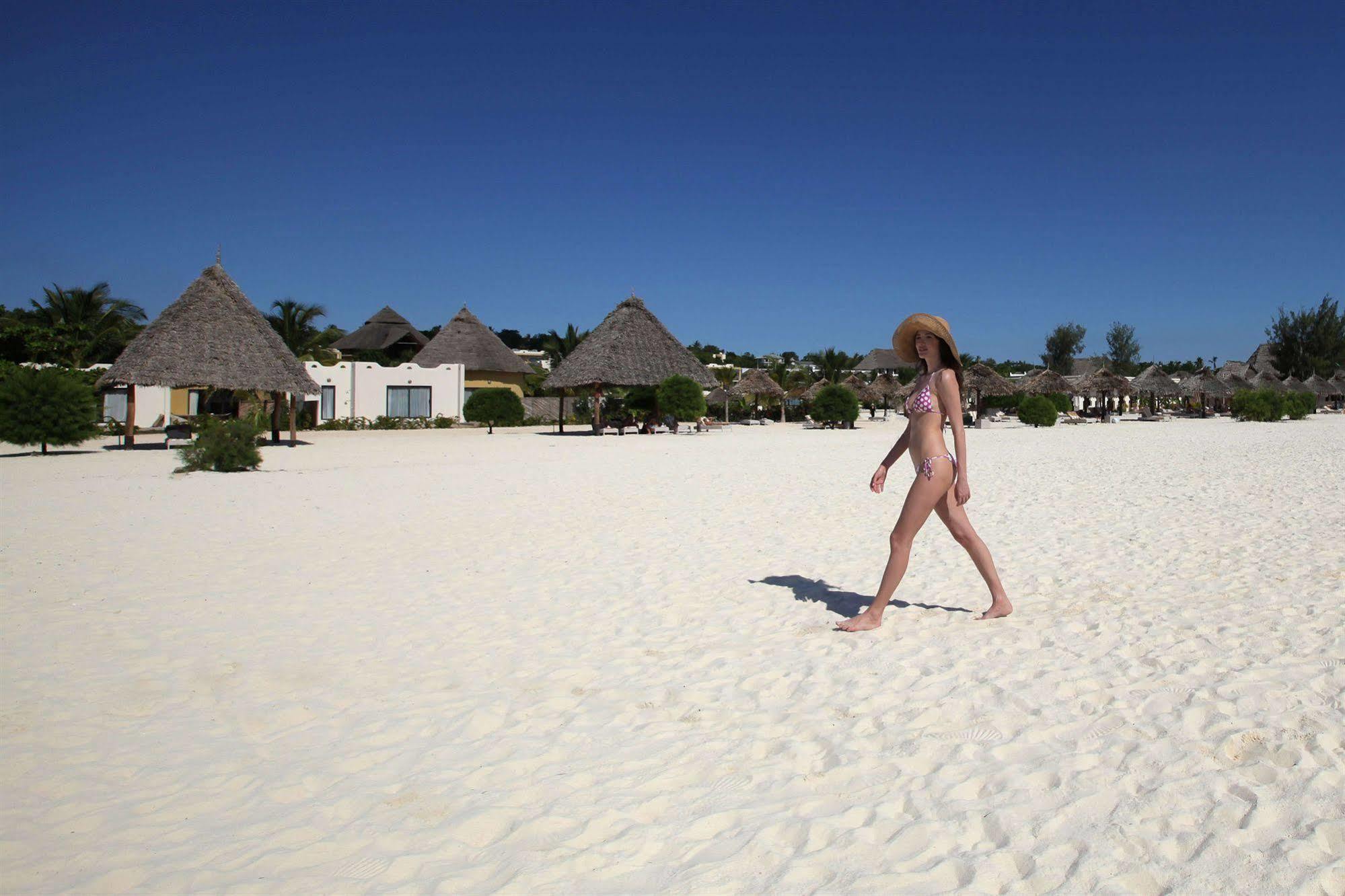 Gold Zanzibar Beach House & Spa Kendwa Esterno foto